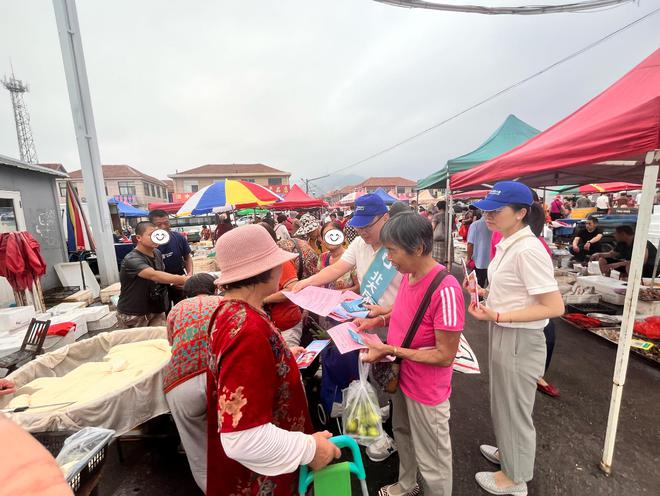 北大方正人寿青岛分公司开展2024年金融教育宣传月县域行活动(图1)
