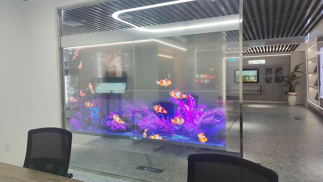 透明屏和高端展品结合：互动OLED透明展示柜特点(图3)