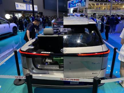 直击实拍！2024广州车展一汽集团“新车合集”抢先看(图7)