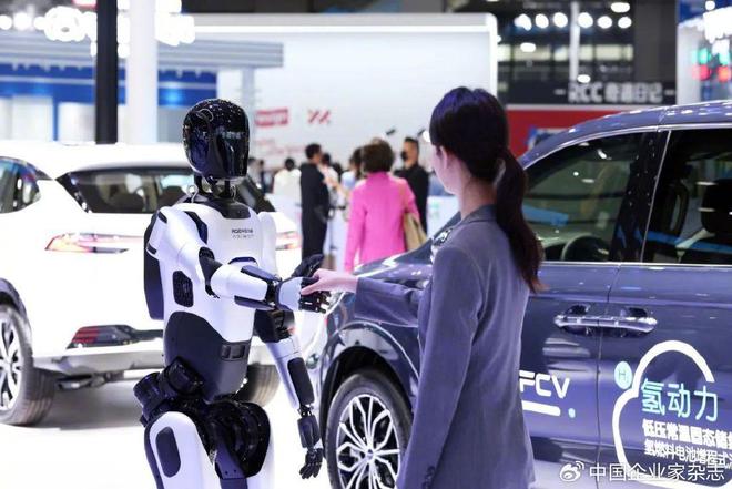裸辞后我花20万雇机器人替我“打工”｜趣商业(图1)