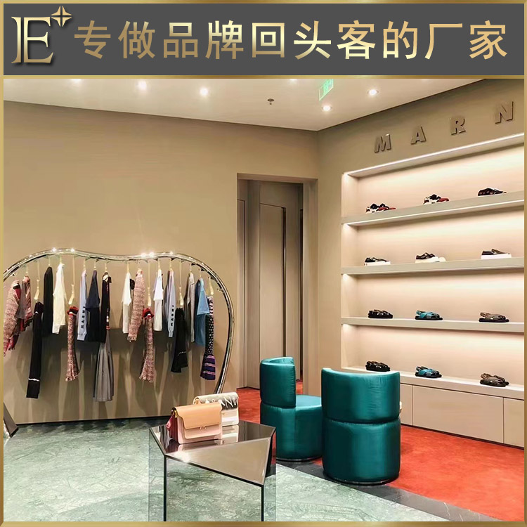 运动品牌的爆款公式：专业性的内容生活化的转译(图1)