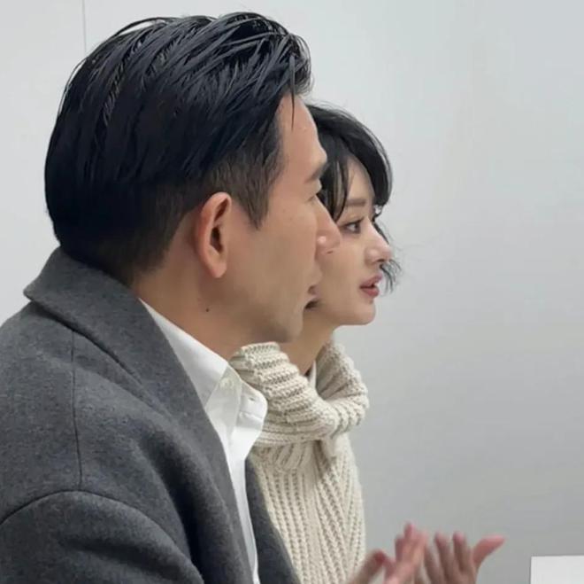 赵丽颖赵德胤恋爱时间线被扒！去年情人节秀恩爱女方穿男方衬衫(图5)