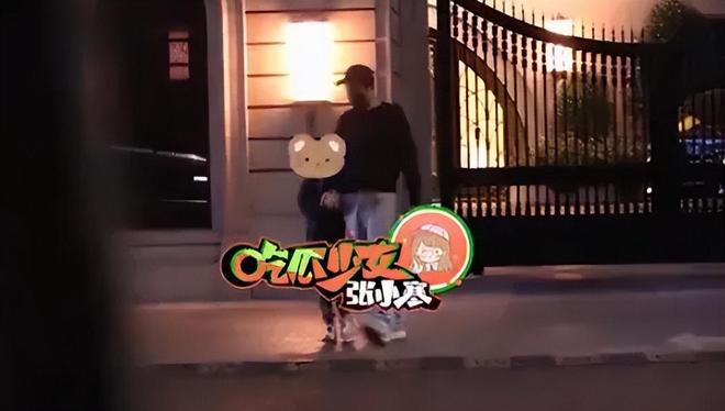 赵丽颖赵德胤恋爱时间线被扒！去年情人节秀恩爱女方穿男方衬衫(图9)