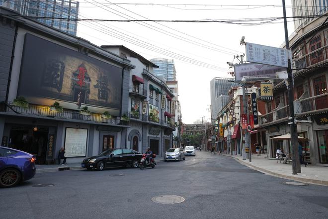 他们的故事｜在“酱园弄”邂逅裁缝、面馆店主和老街主理人揭秘他们的生意经(图1)