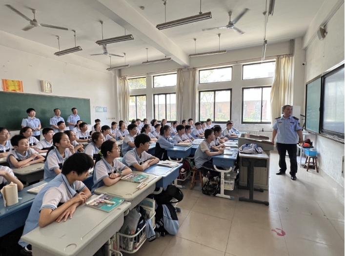 潍坊市交通运输综合执法支队开展2025年“路政宣传月”系列报道(图5)