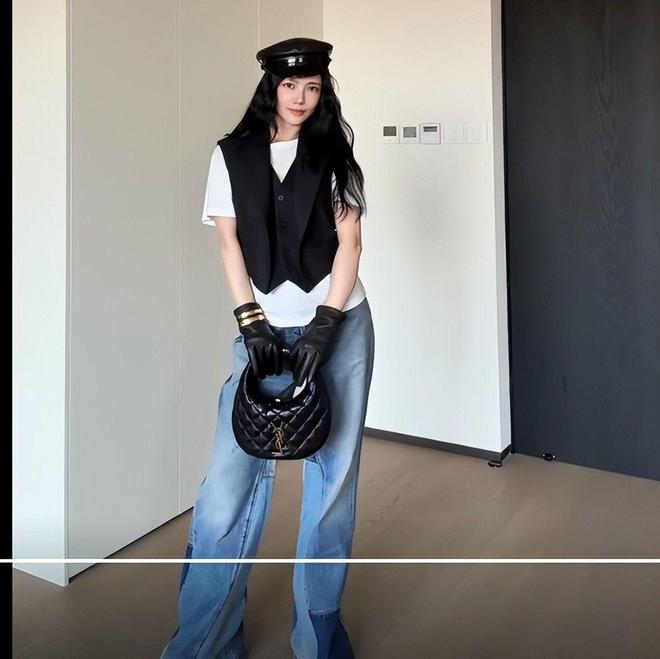 杜淳给王灿选衣服穿衣柜几十条牛仔裤帽子首饰一堆太能买了(图10)