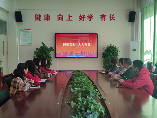 高新区教育系统开展《反间谍法》集中宣传活动(图3)