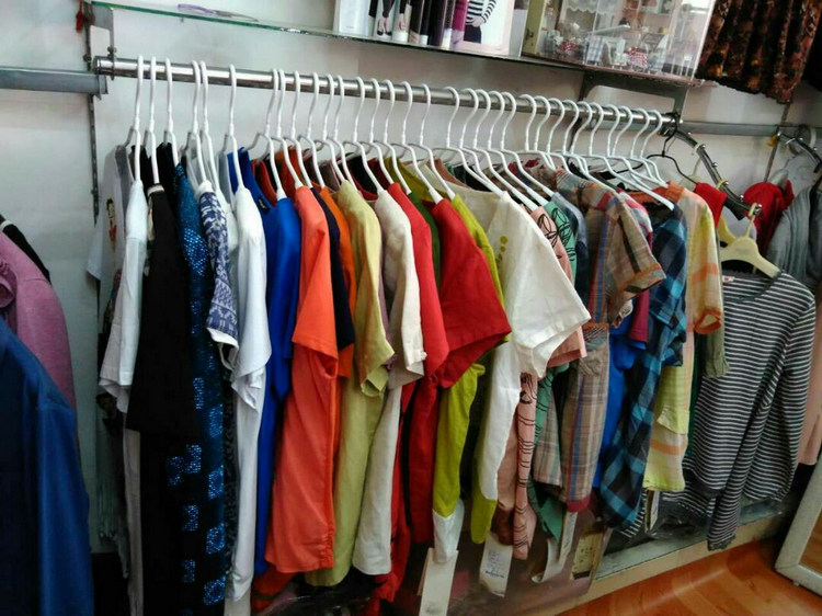 保利·外滩曜官方售楼处电话→保利·外滩曜售楼中心电线年楼盘百科→首页网站→楼盘测评→中心电线小时热线电话(图1)