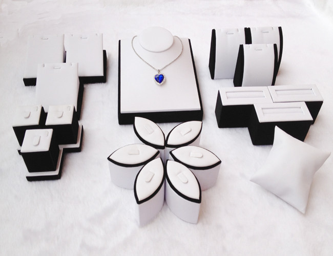 山西服装陈列道具设计招标公告(图1)