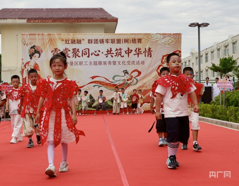 端午霓裳秀红寺堡职工同心展风采(图1)
